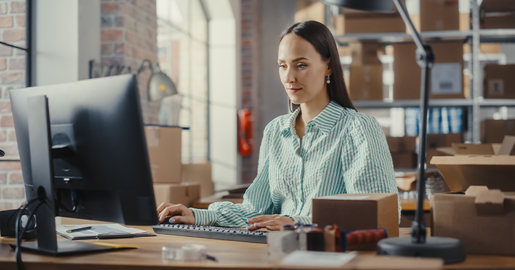 Business woman on computer